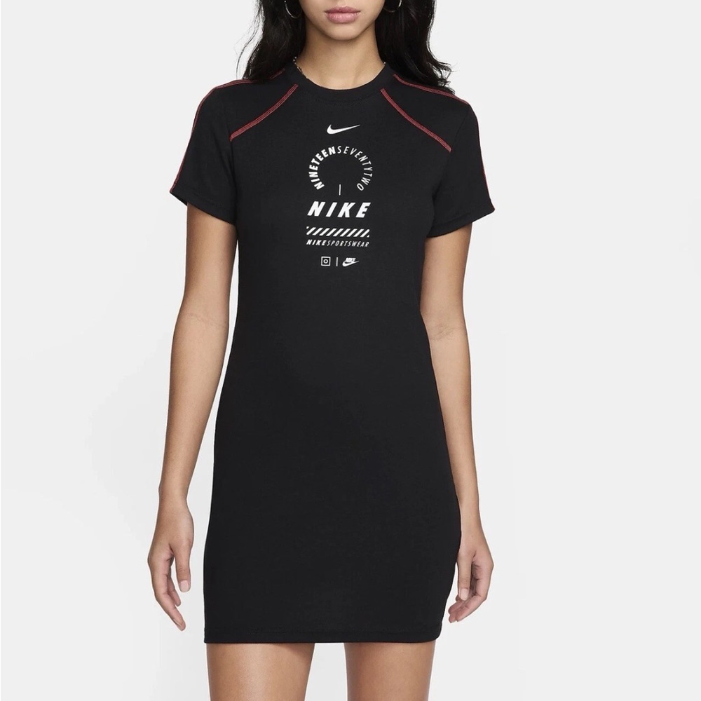 Nike Sportswear Women's Short-Sleeve Dress streetwear sz medium black & red NWT